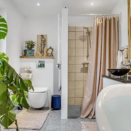 Awesome In With Wifi And 5 Bedrooms Stege